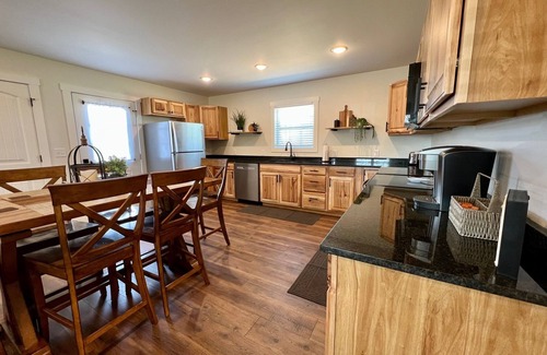 Nancy House | NEW CONSTRUCTION! The Bluegrass Cottage. 1.3 miles to Lee's Ford Marina/Ramp
