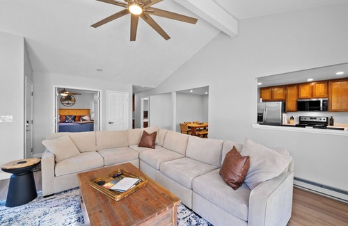 Plumas Eureka Estates House | New! Cozy Fairway Escape - Views, Fast WiFi, EV Ready