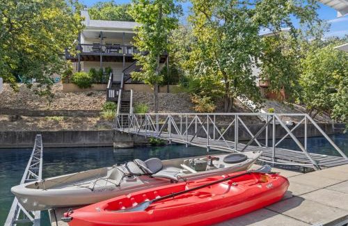 Rocky Mount House | New! Deep Cove with Kayaks-Paddle Board-Fire Pit