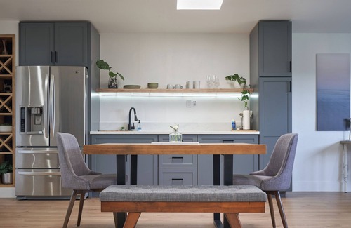 Torrance Apartment | NEW! Dog Friendly Spacious Modern Guesthouse Renovated in Late 2022