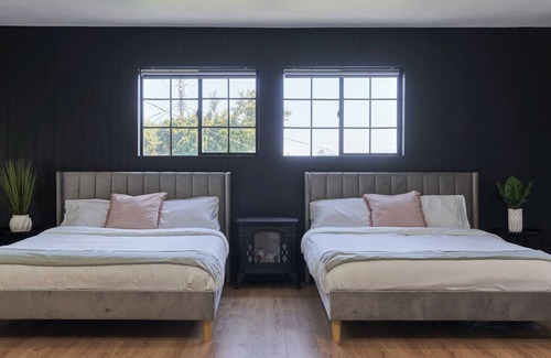 Torrance Apartment | NEW! Dog Friendly Spacious Modern Guesthouse Renovated in Late 2022