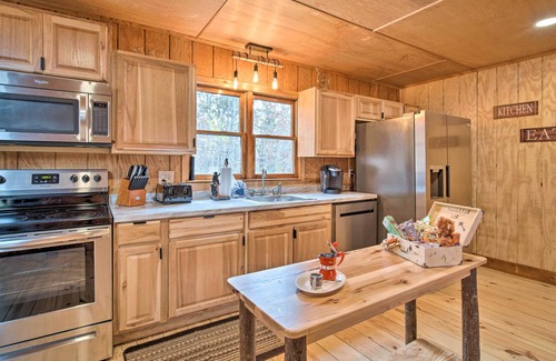 Ellijay Cabin | NEW! Ellijay Cabin w/ Hot Tub, Near Carters Lake!