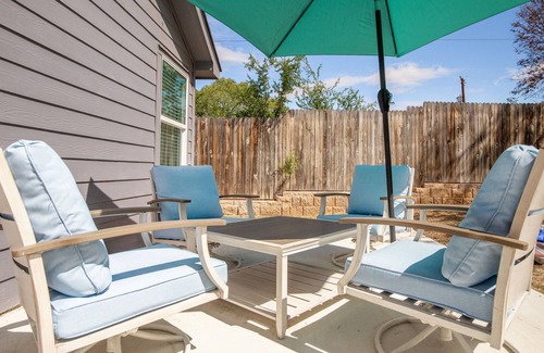 Southside House | New Fun Games 4BR Spacious House 8 Min to Lackland/AFB/BMT 16 MIN to SeaWorld
