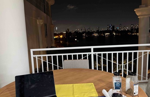 Miami Beach Condo | new furn.1 plus-bedroom, condo Miami Beach, Venetian Islands, Bay Miami View