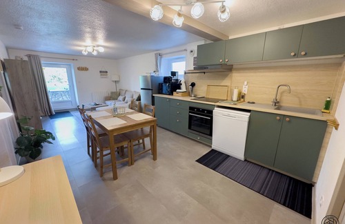 Paroisse Notre-Dame Apartment | New furnished 4* apartment with terrace and private parking.