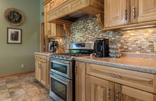 Minocqua House | NEW! Gorgeous 4 bedroom on Private Lake in Minocqua!