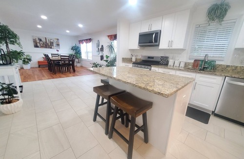 Cos Cob House | NEW! GREENWICH HOUSE WITH NYC FLAIR/CLOSE TO BEACH & NYC