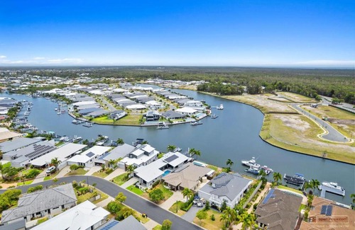 Banksia Beach House | New Haven - Morning Sunrise Suite