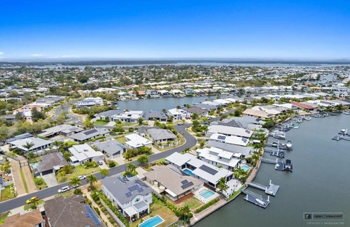 Banksia Beach House | New Haven - Morning Sunrise Suite