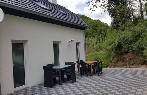 Zweifelscheid House | New holiday home Eifel-Atrium of the southern Eifel rock country