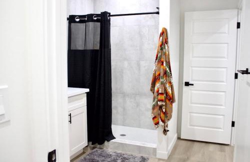 Greenehaven House | New Home Sleeps 9, SW Stories, Stars, & S'mores