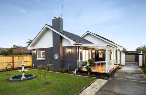 Brooklyn House | New house Near to City/Highpoint | Queen Room -19 mins to City