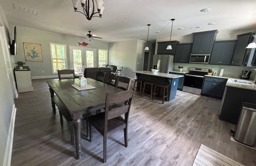 Jacksons' Gap House | New House on Lake Martin – Peaceful Creekside-Pet Friendly-Auburn Football