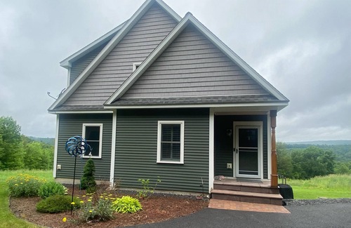 East Worcester House | New house with full amenities sleeps 10. 56acers, 1100acers state land adjacent