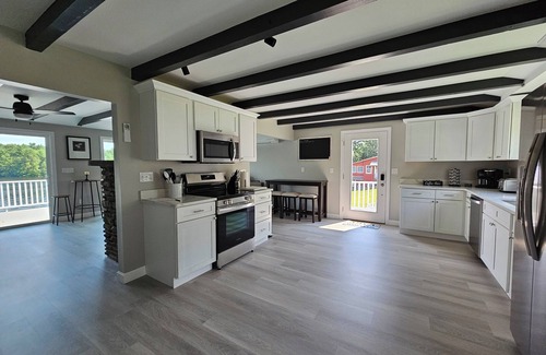 Voluntown House | New Lakefront Home, Fully Furnished, Beautiful Views, Central to Attractions