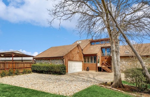 Palo Pinto County House | NEW lakefront listing RIGHT NEXT to marina in Sportsman's World!