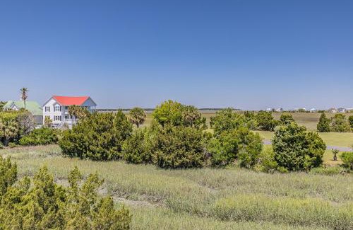 Oceanmarsh Subdivision House | New Listing! 4BR on Harbor Island