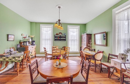 Glasgow Cottage | NEW LISTING! Carroll Cottage by Main Street Bed & Breakfast