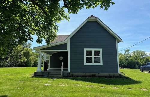 Zionsville House | NEW LISTING Charming Country Home Near Grand Park and Downtown Zionsville