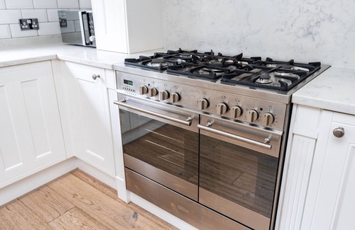 Cheadle House | New Listing Special Discount!