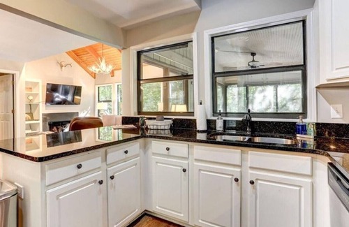 Big Canoe Villa | New Listing - Laughing Fox Den in Big Canoe