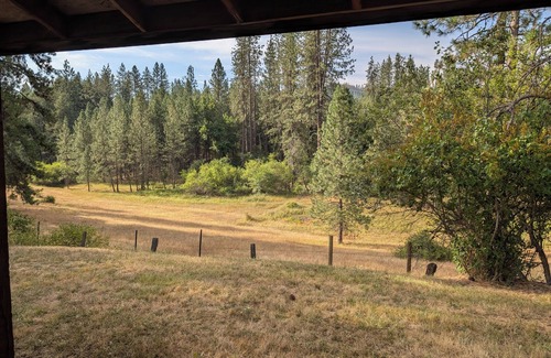 Ahsahka House | "New Listing" Newly renovated 3-bedroom house in Orofino.