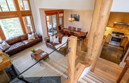 Nordic Estates House | NEW LISTING | Recently Updated | Ski-In/Out | Hot Tub | Garage | Managed by Aloha Whistler