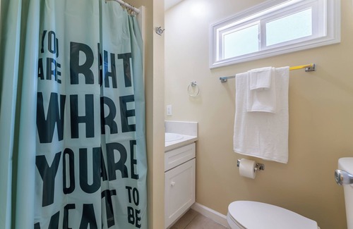 Park Mesa Heights Apartment | New Listing! Tiny Haus of Champions ~Private Studio~ Central LA