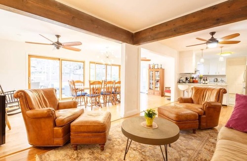 Woodstock Villa | New Luxury 5BR3BTh Woodstock Secret Retreat Near all Ski MT Heated Pool& Hot Tub