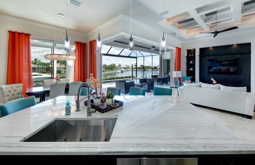 Punta Gorda House | NEW Luxury Executive Waterfront Home in Punta Gorda Isles! Dock, Pool/Spa, Beach Essentials, Bikes