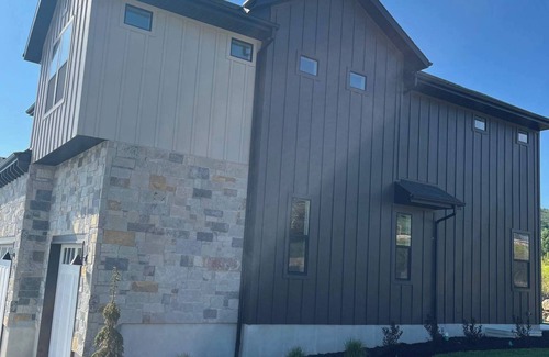 Ogden House | NEW Luxury Home super comfy By Snowbasin & Pow Mow