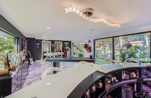 Long Canyon House | NEW! Luxury Pool,Incredible Hot Tub, Hill Country Views,7 acres