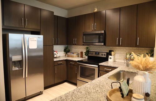 Loring Heights Apartment | NEW Luxury Stay : Coffee Bar, Scenic Views & Pool in the Heart of Atlanta