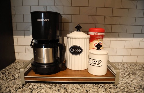 Loring Heights Apartment | NEW Luxury Stay : Coffee Bar, Scenic Views & Pool in the Heart of Atlanta