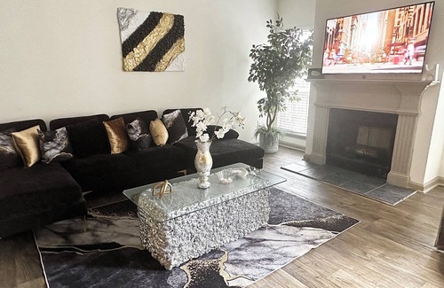 Atlanta House | NEW Luxury Vinings Townhome Perfect for Families