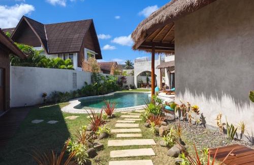 Selong Belanak Villa | NEW Mavericks, Entertainers Palace, Selong Belanak