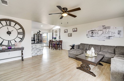 Tucumcari House | New Mexico Smart Home w/Private Yard & Grill