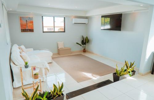 Wayaka House | New Modern 3br Private Pool, 6min Form The Beach