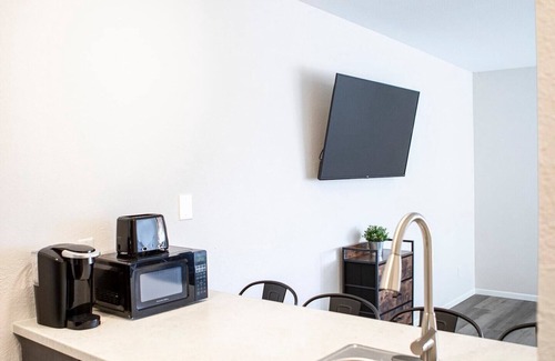 Sierra Vista House | New Modern Apartment Near Ft. Huachuca (225)