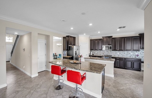 Riverview House | NEW! Modern Riverview Oasis Near Tampa Bay