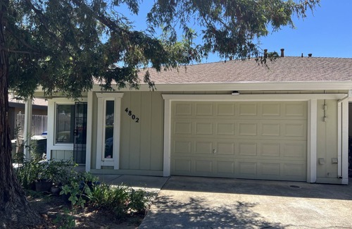 Fair Oaks House | NEW modern, spacious, beautiful