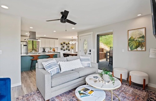 North End House | NEW! North End Boise Golden Treehouse π² π‘