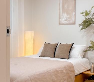 Sindangil-tong Apartment | New Open, 5-min Walk from DDP, Modern Korean Vibe