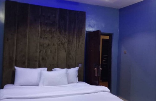 Uyo Hotel | NEW POINT HOTEL AND SUITES