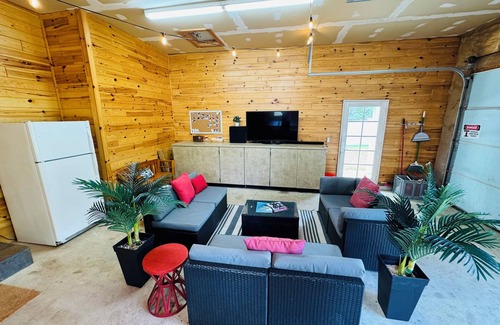 East Jordan House | NEW Private DOCK on Lake Charlevoix/Boat Rental/Golf-Cart/Trailer Parking