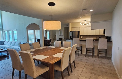 Walden on Lake Conroe House | New Private Pool Waterfront 5BR/5.5BA Home w/2 Docks