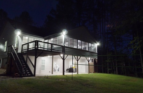 Manson House | New property at Kerr Lake with dock! Family-sized w/game room and large porch!
