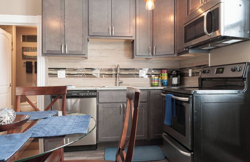 St. Louis House | ☆ New Renovate ☆ Holly Hills☆Carondelet Park☆Yard & Fire Pit ☆