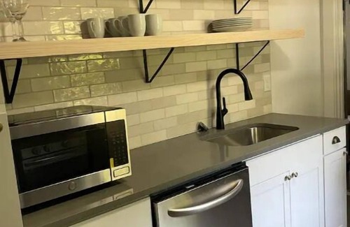 Chapel Hill House | New renovated 3 bedroom, central Chapel Hill!