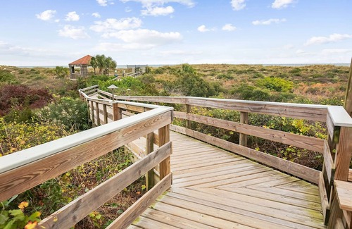 Butler Beach Apartment | New Rental Free Tickets on Short Stays